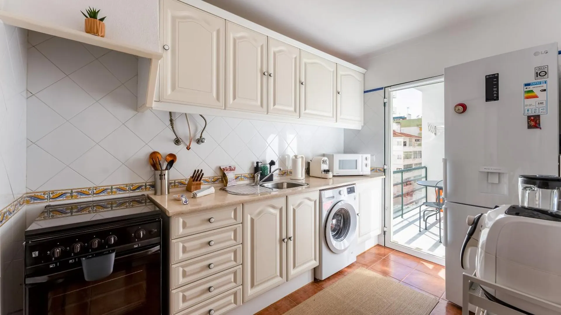 Summer Getaway 1Br Flat Armacao Pera By Lovelystay Armacao de Pera Portugal